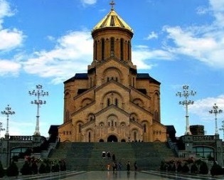 Dormition_of_the_Mother_of_God_Orthodox_Cathedral_Tbilisi.jpg